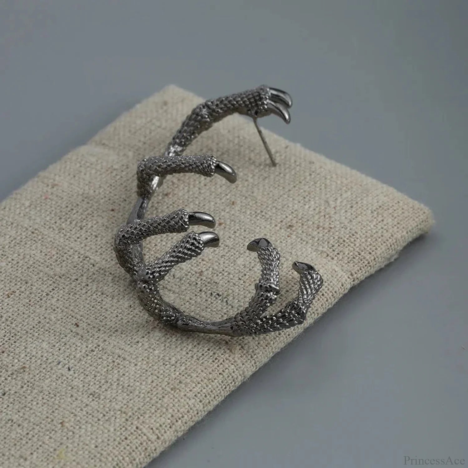 Antique Dark Dragon Talon Zinc Alloy Earring
