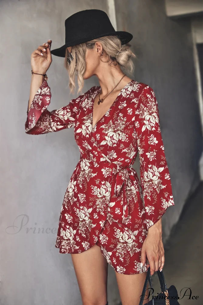 Arm Gown With Irregular Flared Flowered Design S / Black