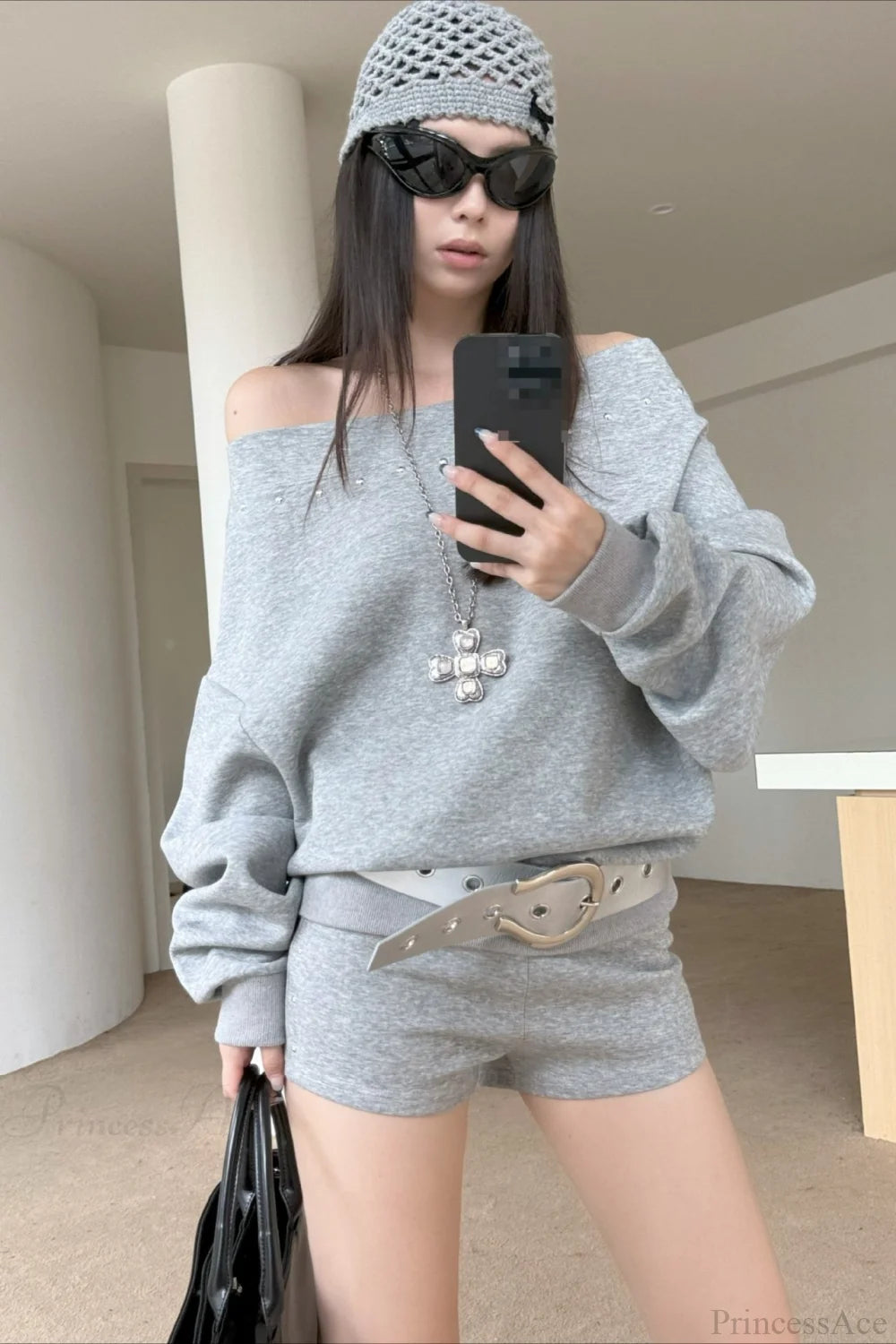 Asym Off-Shoulder Rivet Loose Sweatshirt