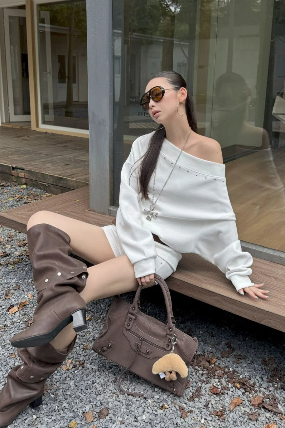 Asym Off-Shoulder Rivet Loose Sweatshirt