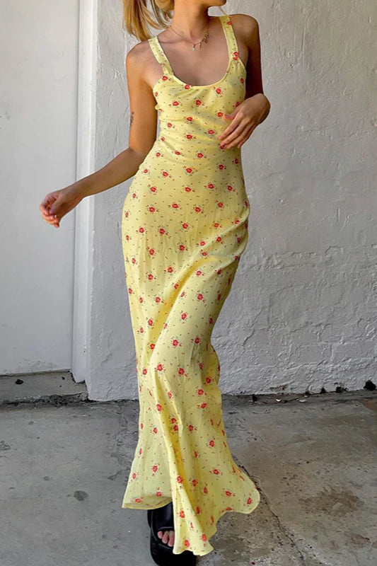 Robe longue à bretelles et imprimé floral 