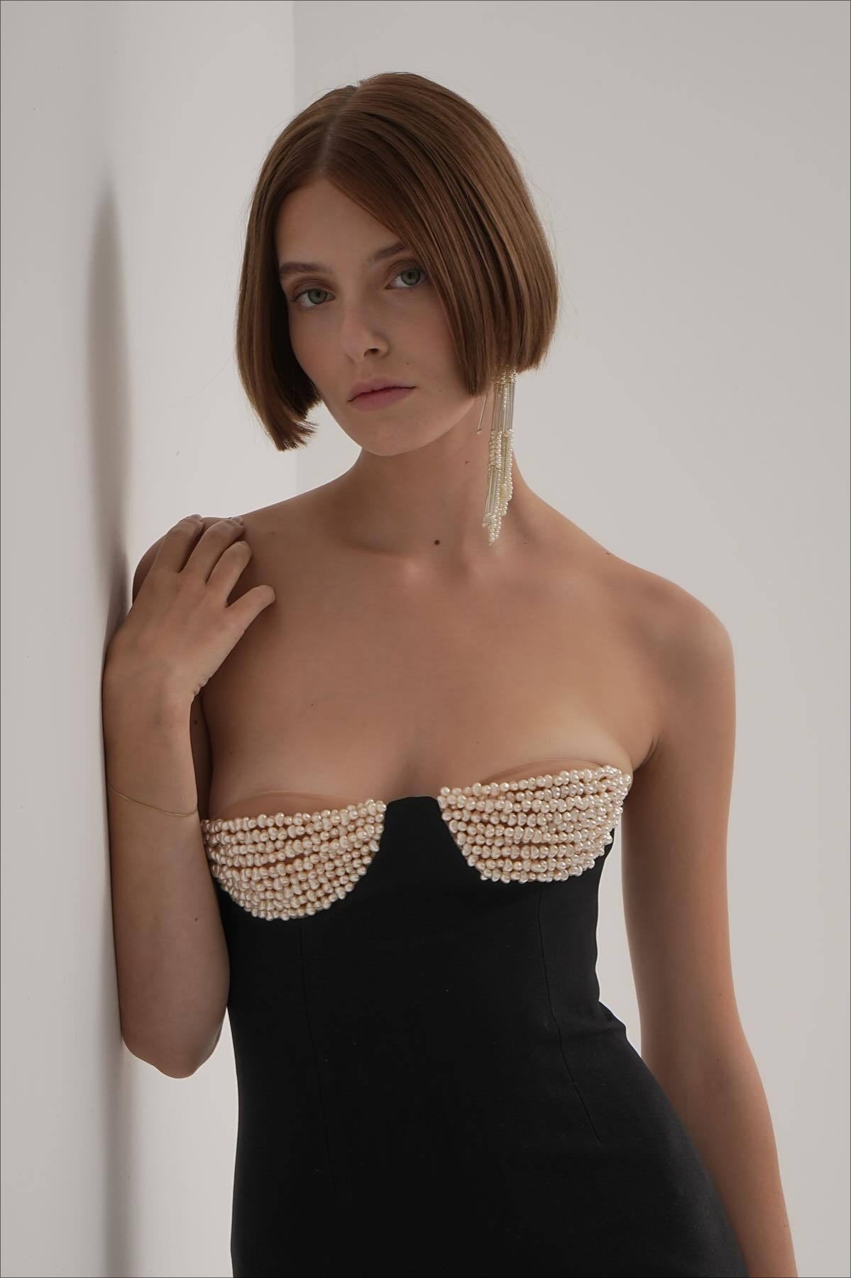 Solid Black Pearl-Cup Stretchy Bodycon Wedding Dress