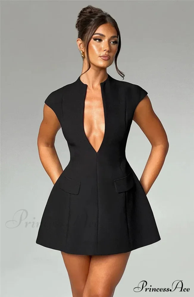 Black Deep Neck Charming Short Sleeve Mini Dress