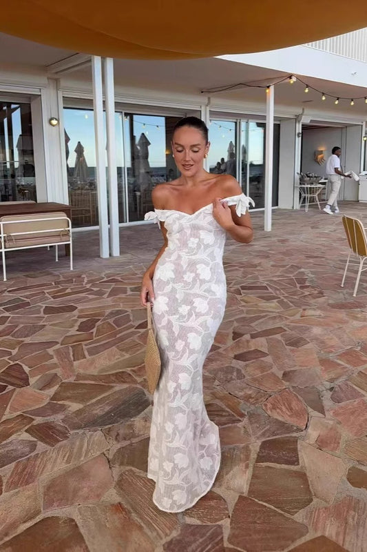 Robe longue blanche élégante à queue de poisson