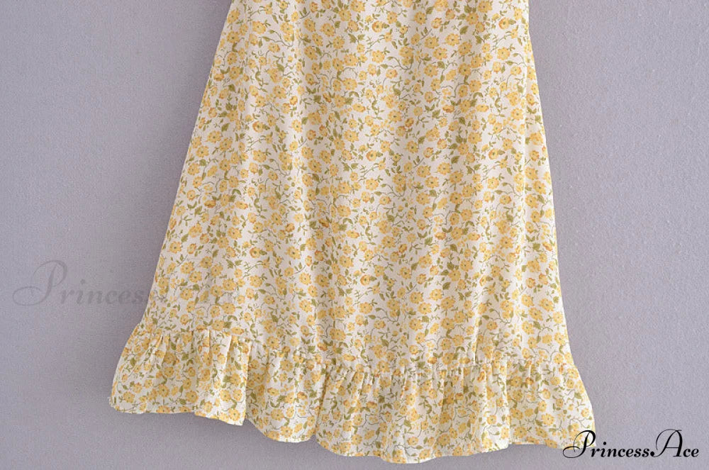 Charming Ditsy Floral Ruffled Mini Dress Casual Dresses
