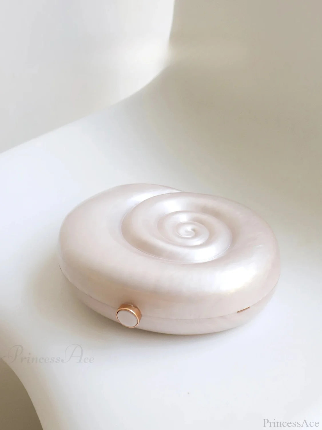 Chic Snail Shaped Acrylic Clutch Bag Evening Party Bag SHELL clutchbag-250126