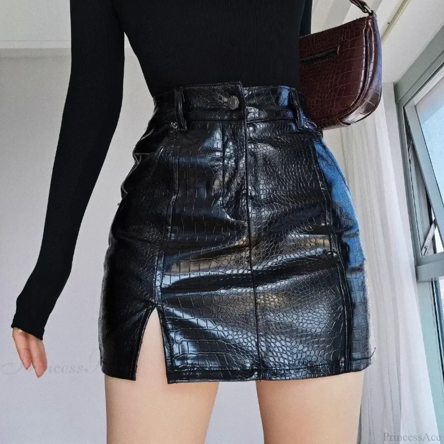 Crocodile Pattern High Waist Skirt Black / XS