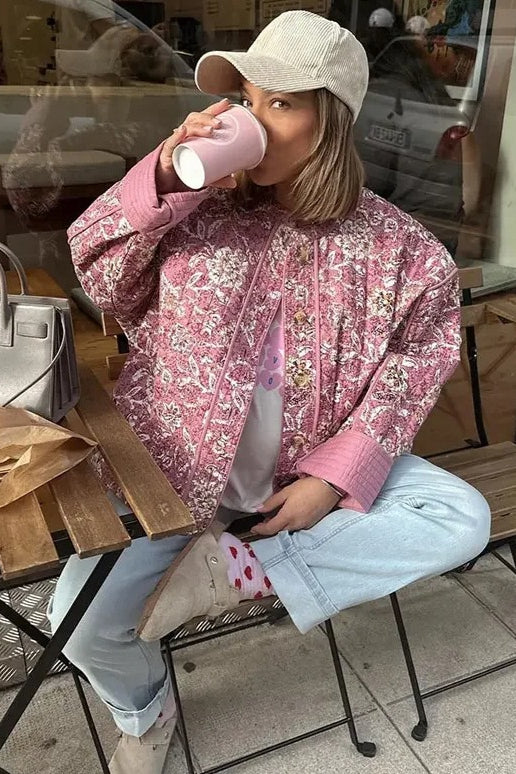 Manteau matelassé à col ras du cou et imprimé floral