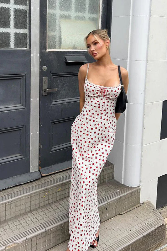 Robe longue slim à bretelles spaghetti et fleurs