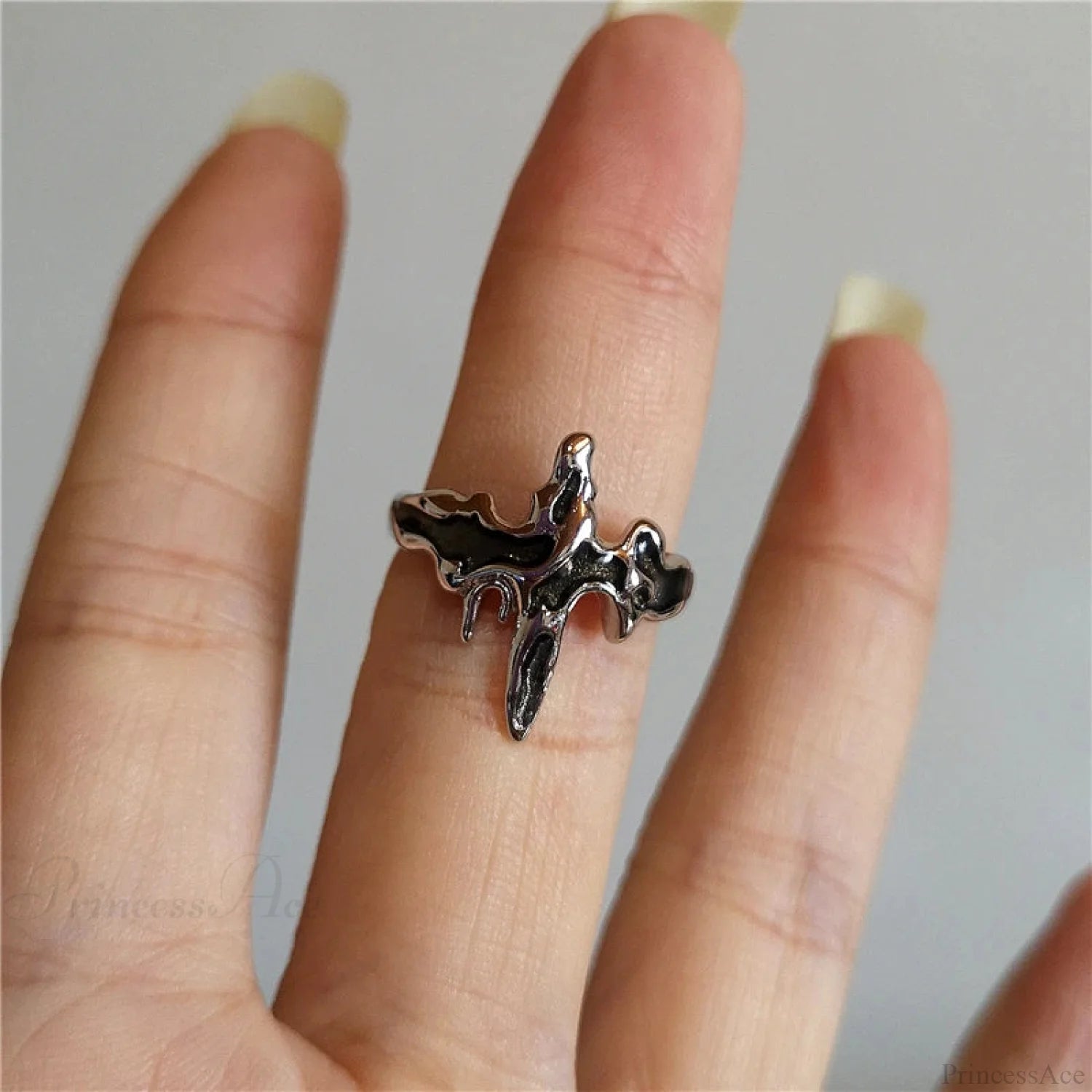 Dark Thorny Rose Pair Ring black1