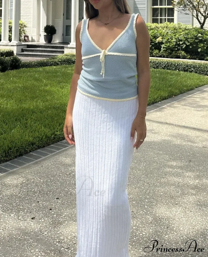 Deep V-Neck Stylish White Seam Top