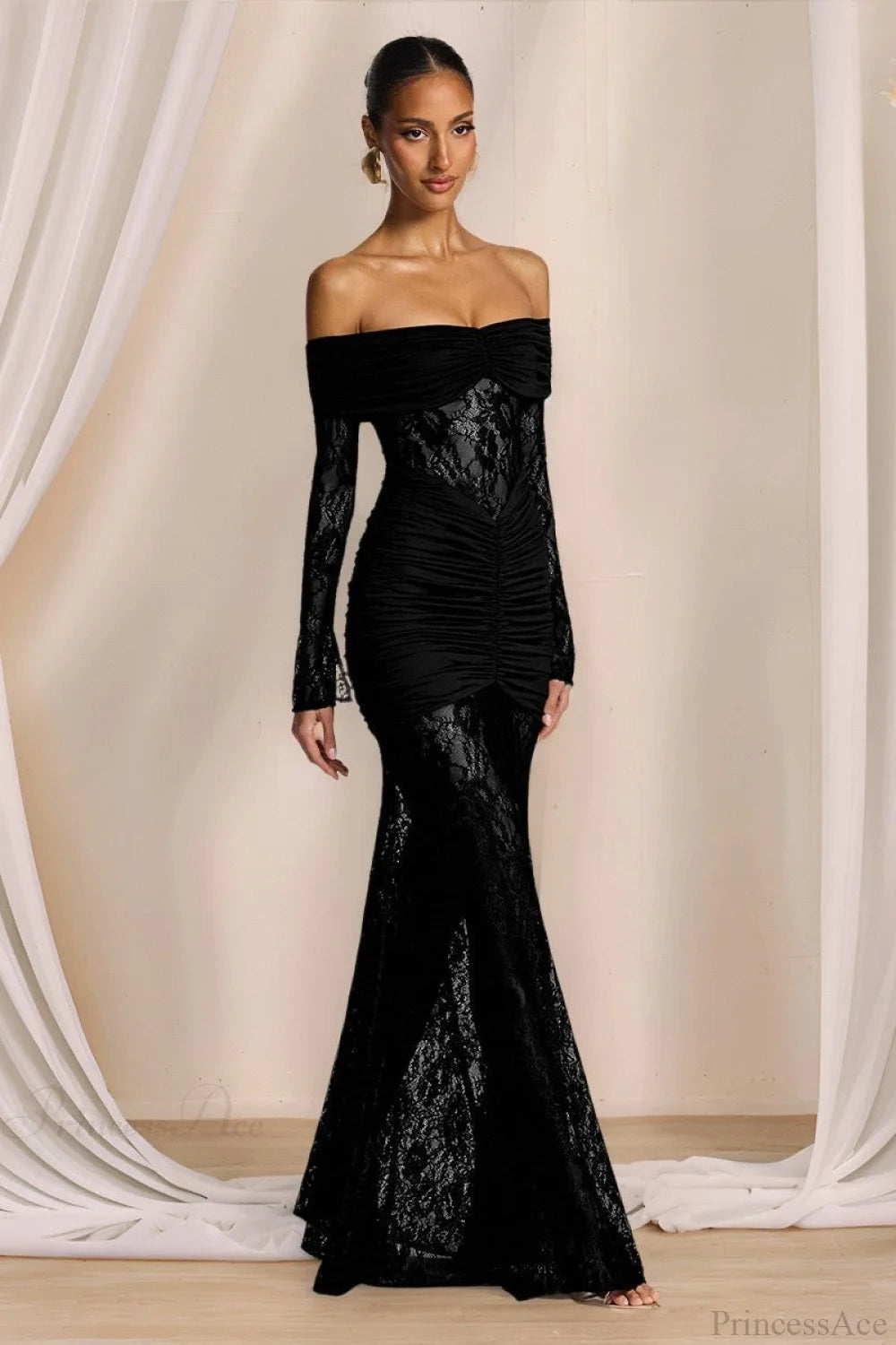 Elegant Lace Off-the-Shoulder Long Sleeve Bodycon Wedding Dress