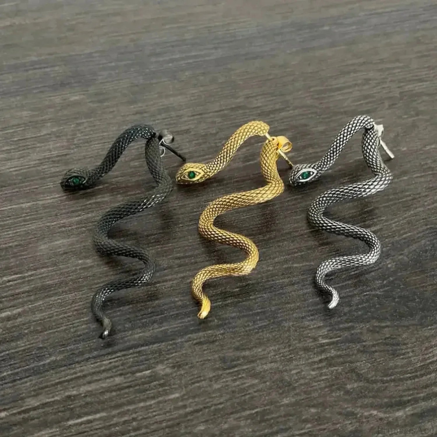 Extravagant Gothic Serpent Removable Stud Earring