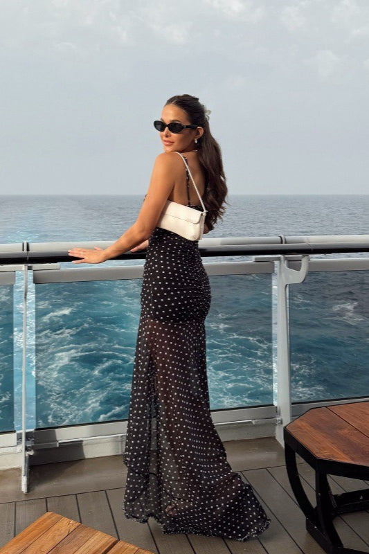 Robe longue caraco en maille et dentelle froncée à pois