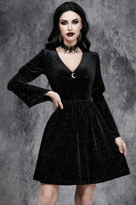 Robe gothique en velours à col en V