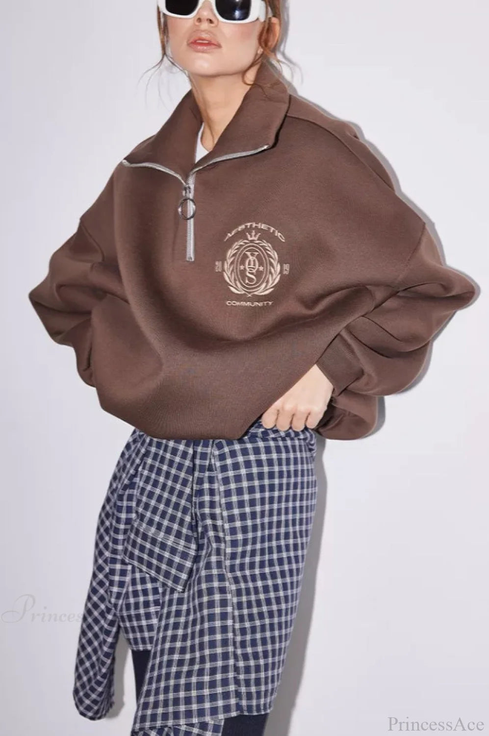 Fleece-Lined Letter Embroidery Stand Collar Half-Zip Sweatshirts