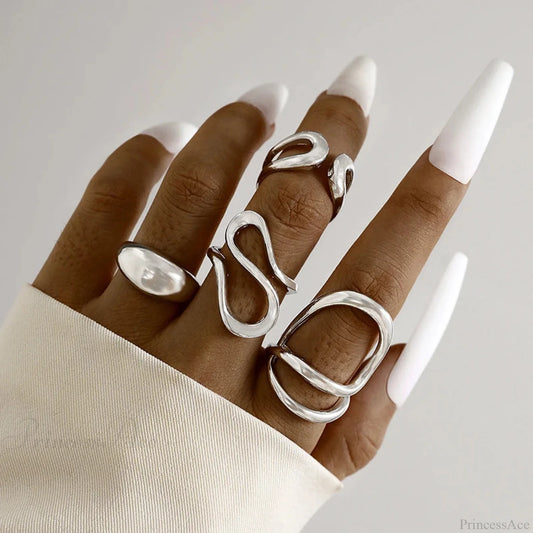 Geometric Molten Gothic Circle silver color