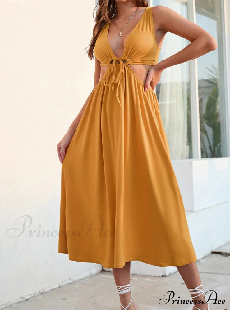 Green Halter-Neck Backless Maxi Dress With Waisted Detail M / Dresses