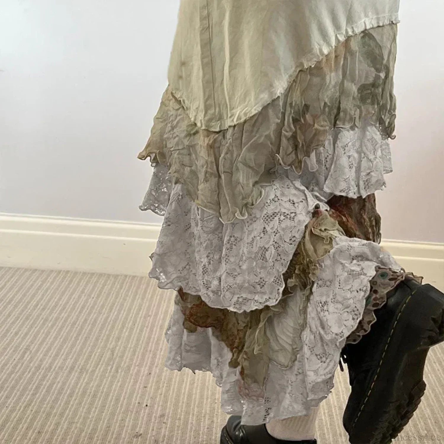 HEYounGIRL Y2K Aesthetic Lace Tiered Irregular Skirt Mori Girl skirt-250126