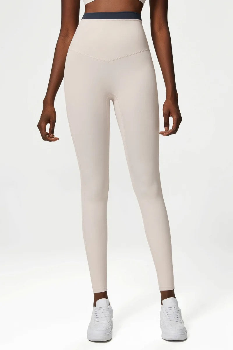 Peyton Sports Bra And Graceful Leggings Set Milk White
