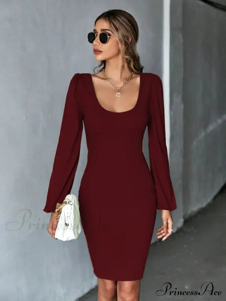 Knitted Backless Long-Sleeved Dress M / Burgundy