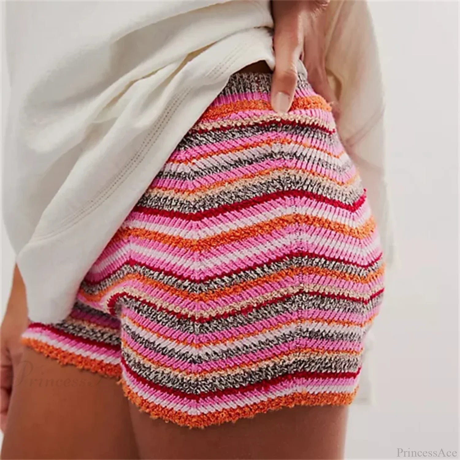 Knitted Wave Striped Micro Short short-250223