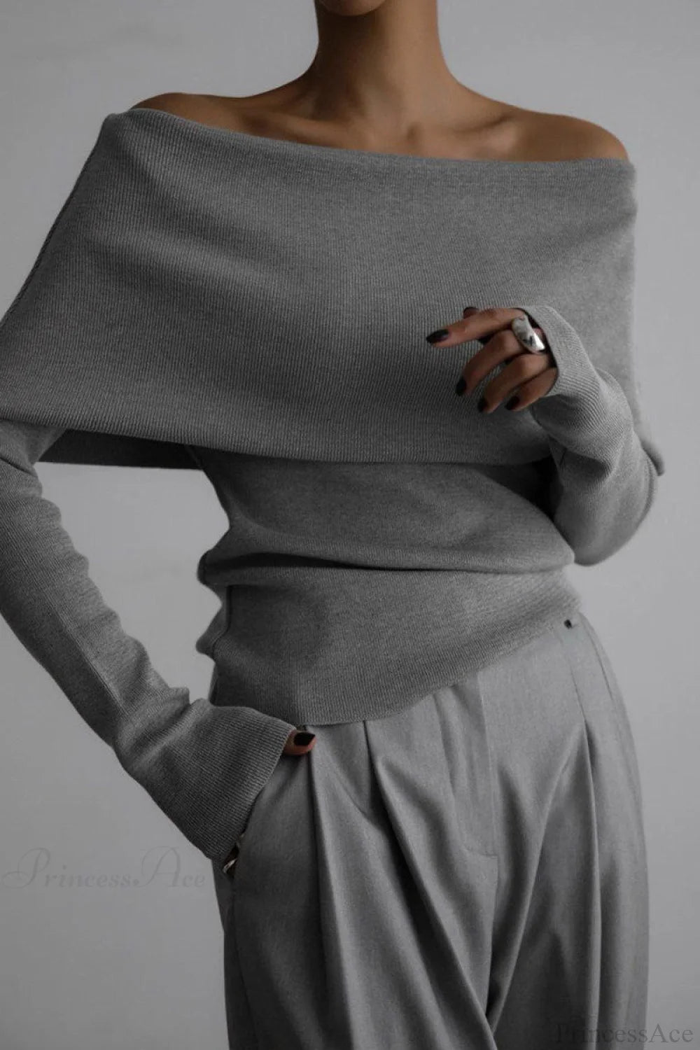 Off-Shoulder Fitted Long-Sleeve Knit Top Grey / S