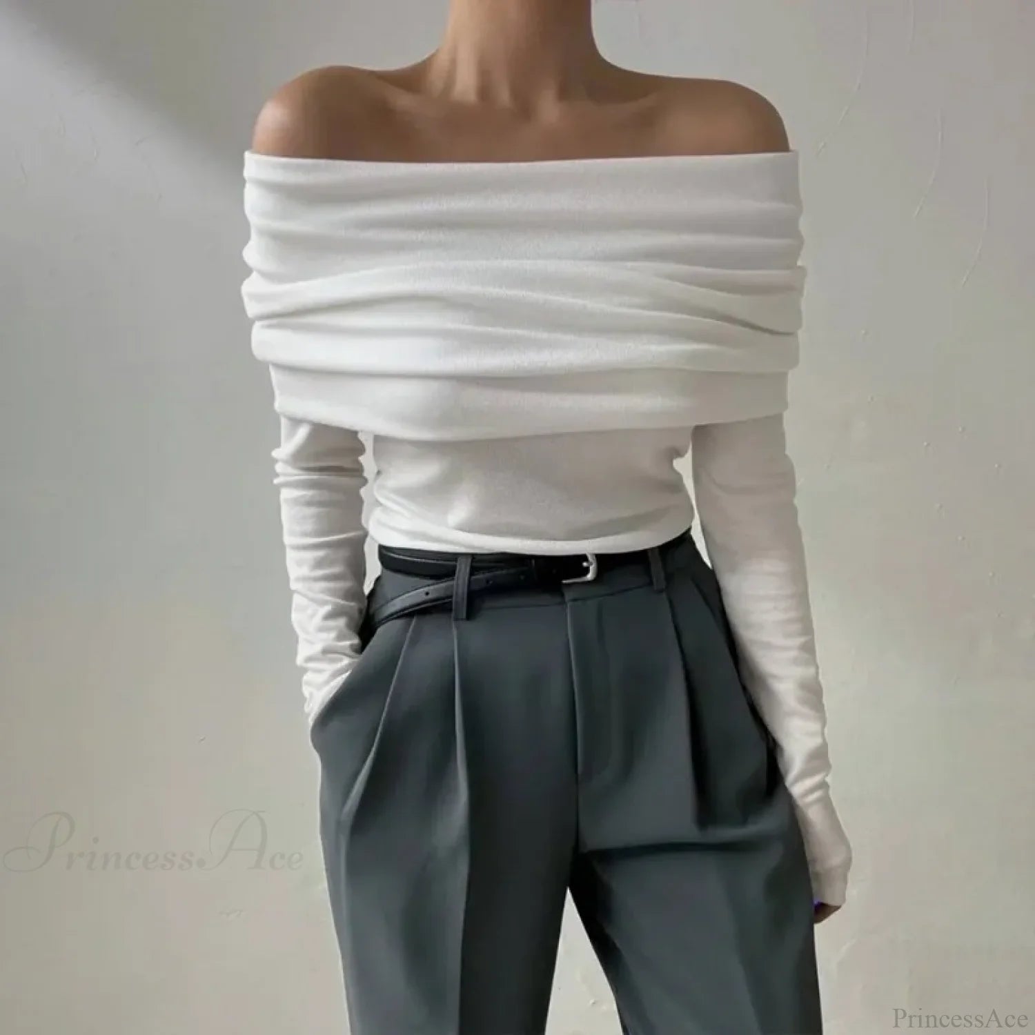 Off-Shoulder Slim Long Sleeve Pleated Sweater