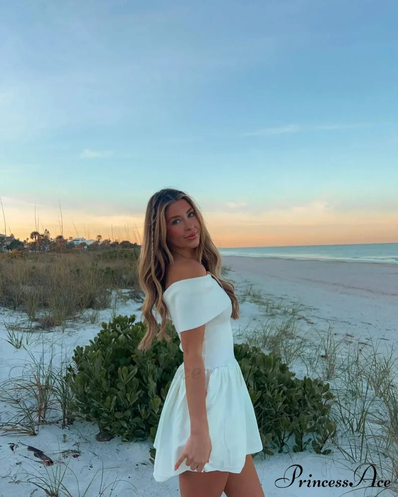 Off Shoulder Stylish Pleated Mini Dress