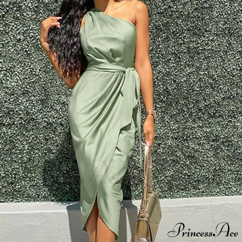 One Party Bodycon - Gown Ruched Shoulder Style