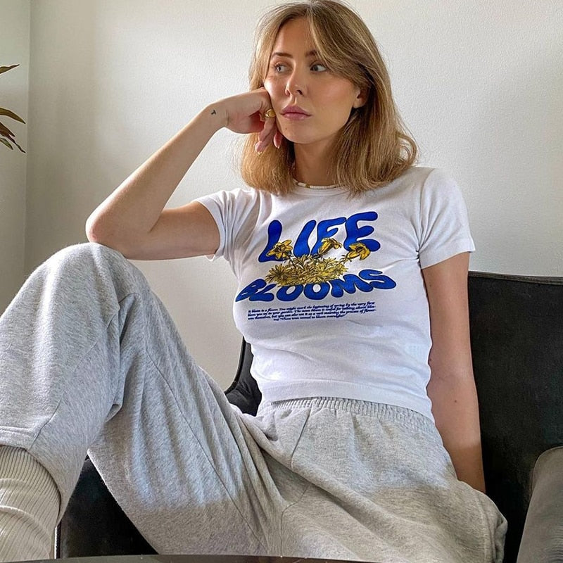 Life Blooms Stylish White Tee L Top