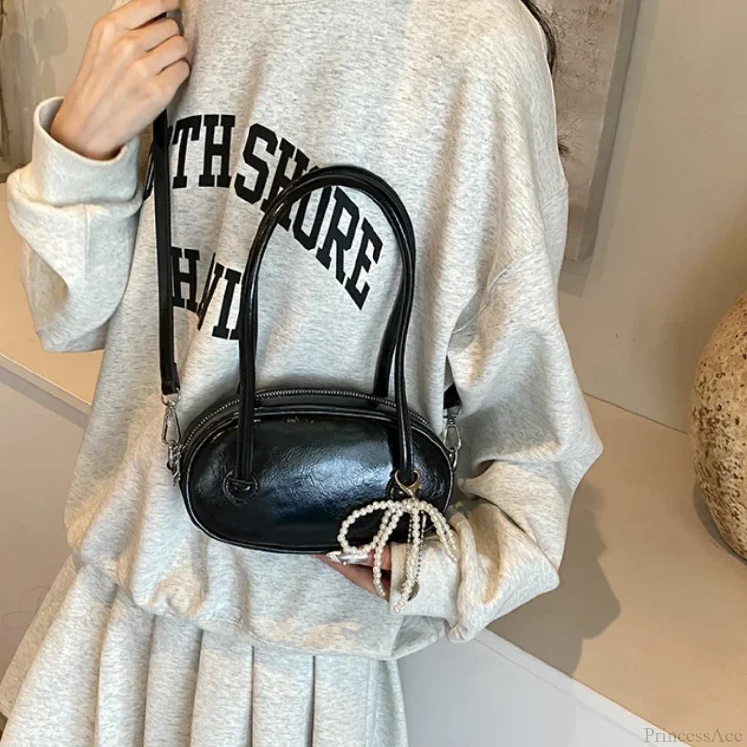 Red Casual Korean Style Underarm Shoulder Bag Black shoulder-250126