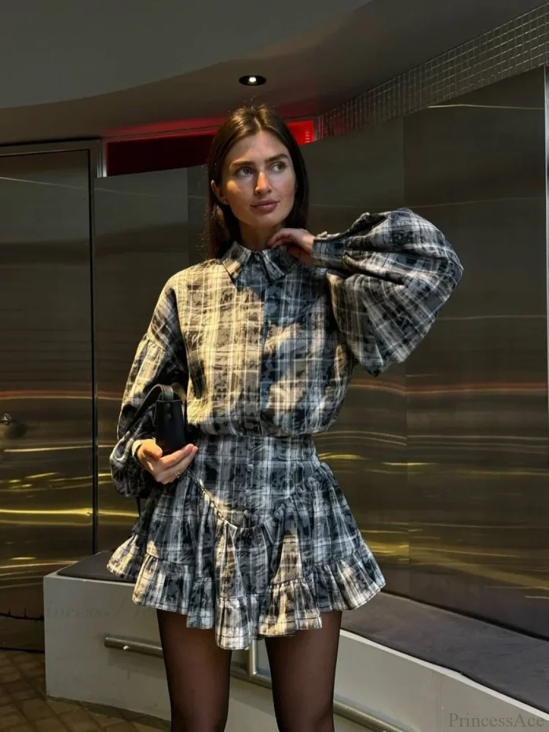 Retro Lapel Loose Bishop Sleeve Blouse blouse-250223