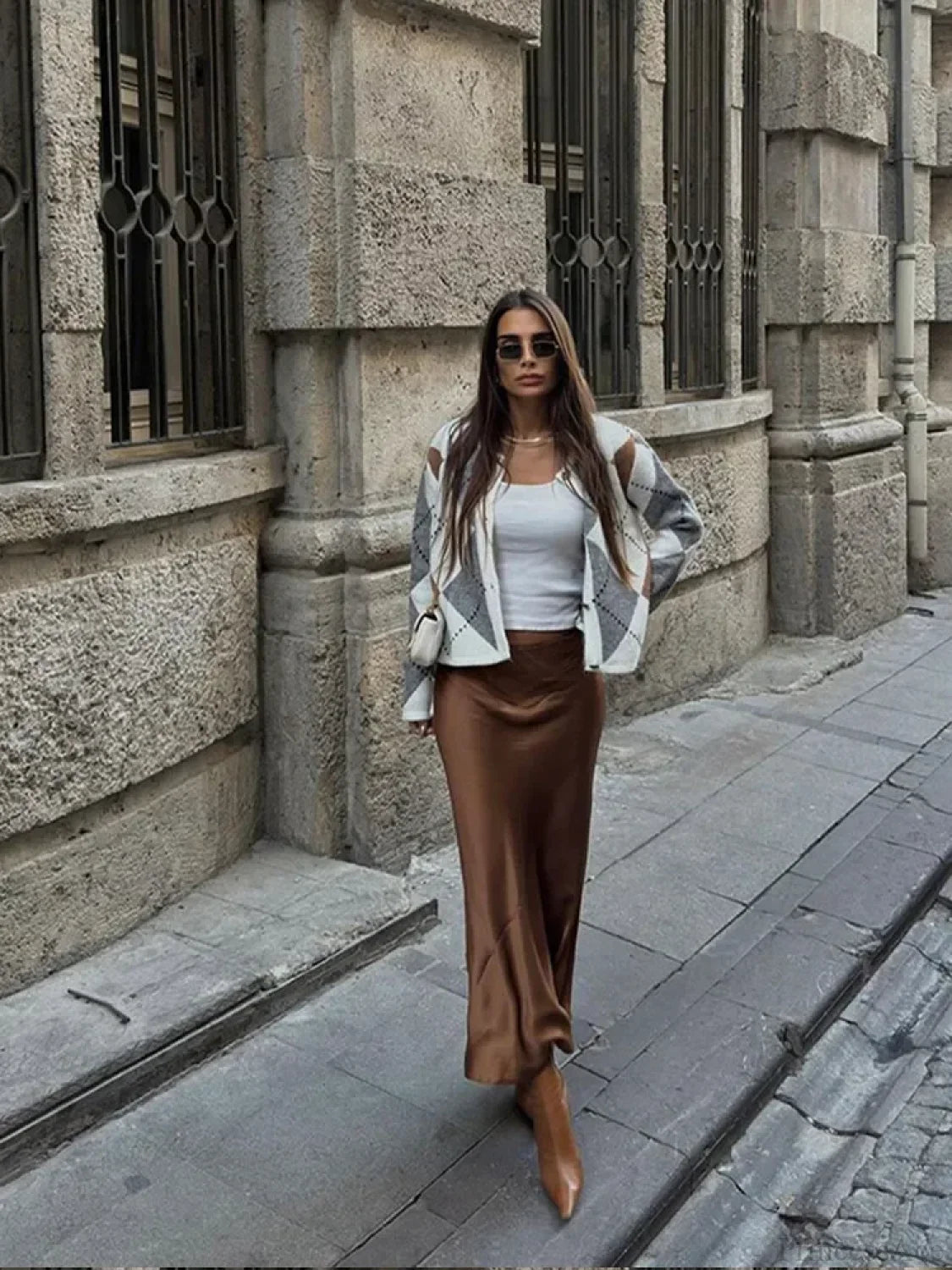 Round Neck Printed Contrasting Cardigan