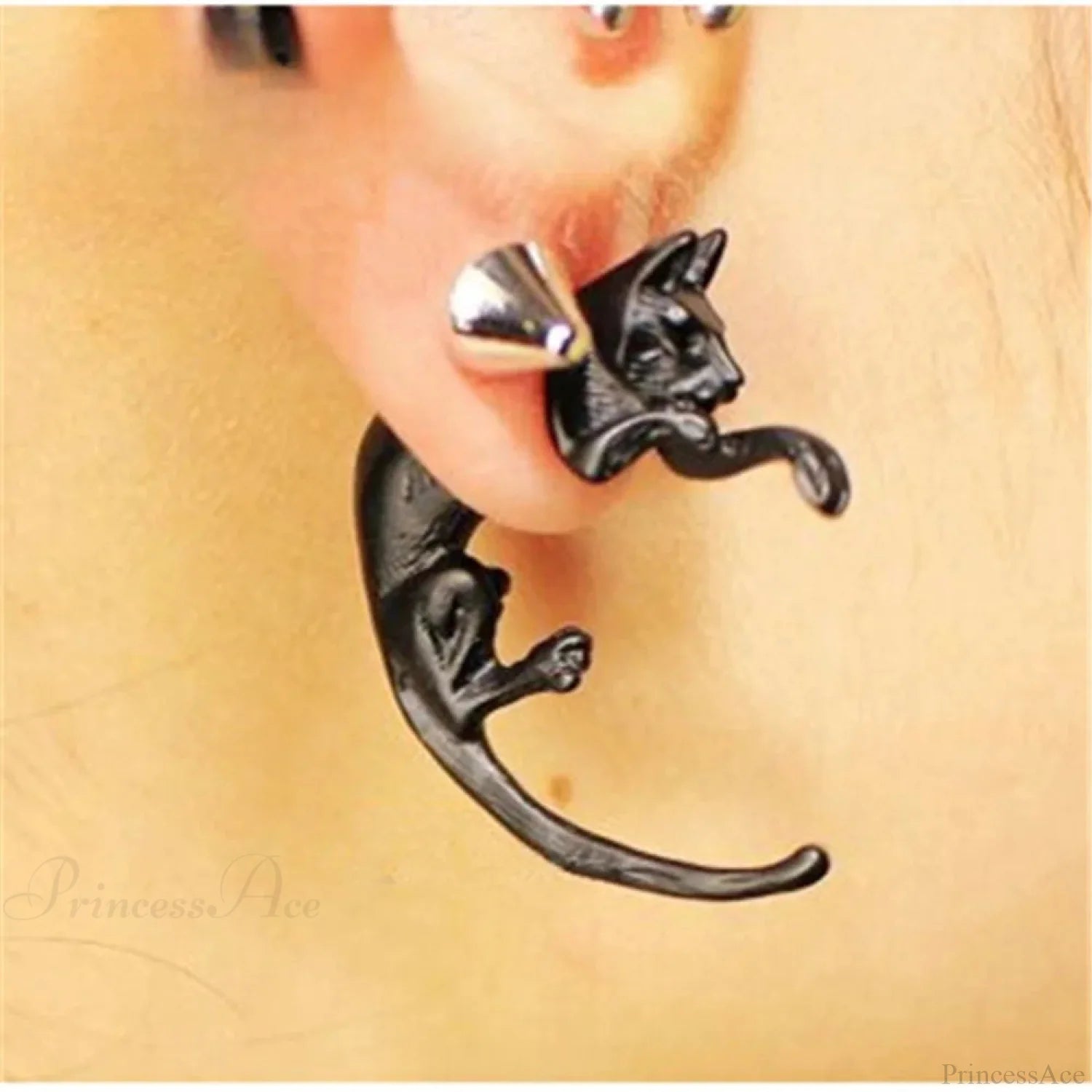 Shiny Thorns Circle Five-Pointed Star Earring black