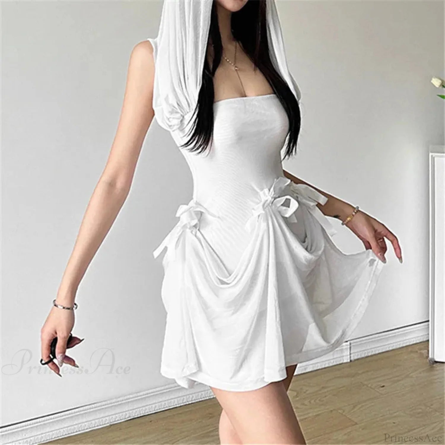 Sleeveless Cloaked Ribbon Net Full-Length Gown