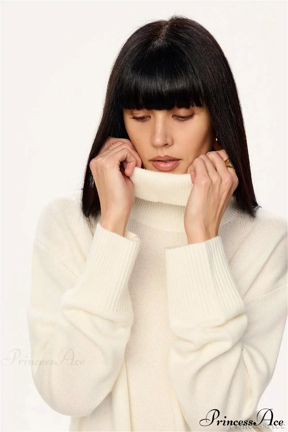 Soft Lazy-Style Turtleneck Short Pullover Sweater