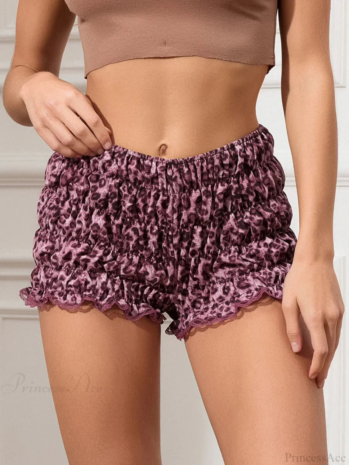Spotted Pattern Stretchy Short red / S