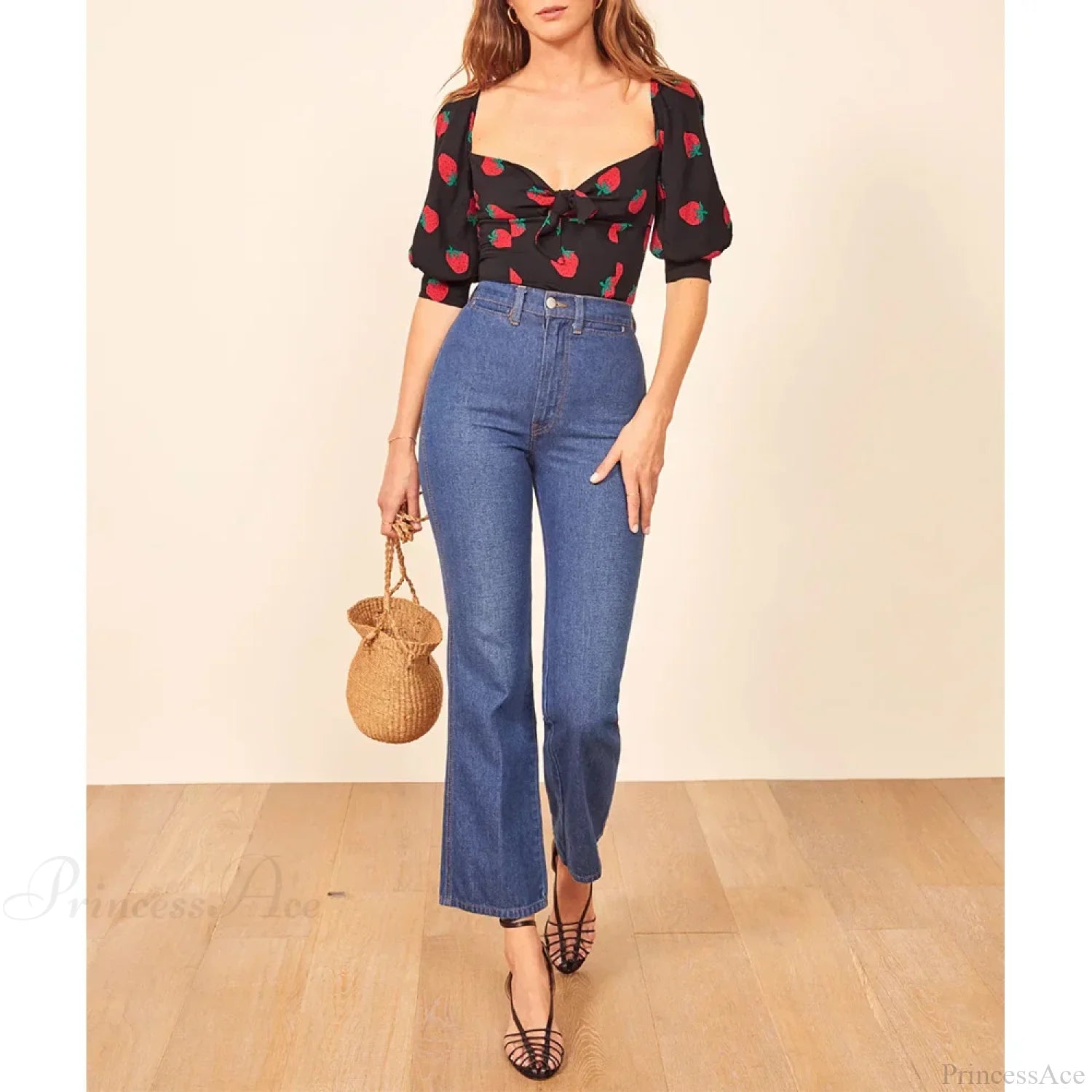 Strawberry Print Sweetheart Neck Slim Smocked Puff Blouse croptop-250126