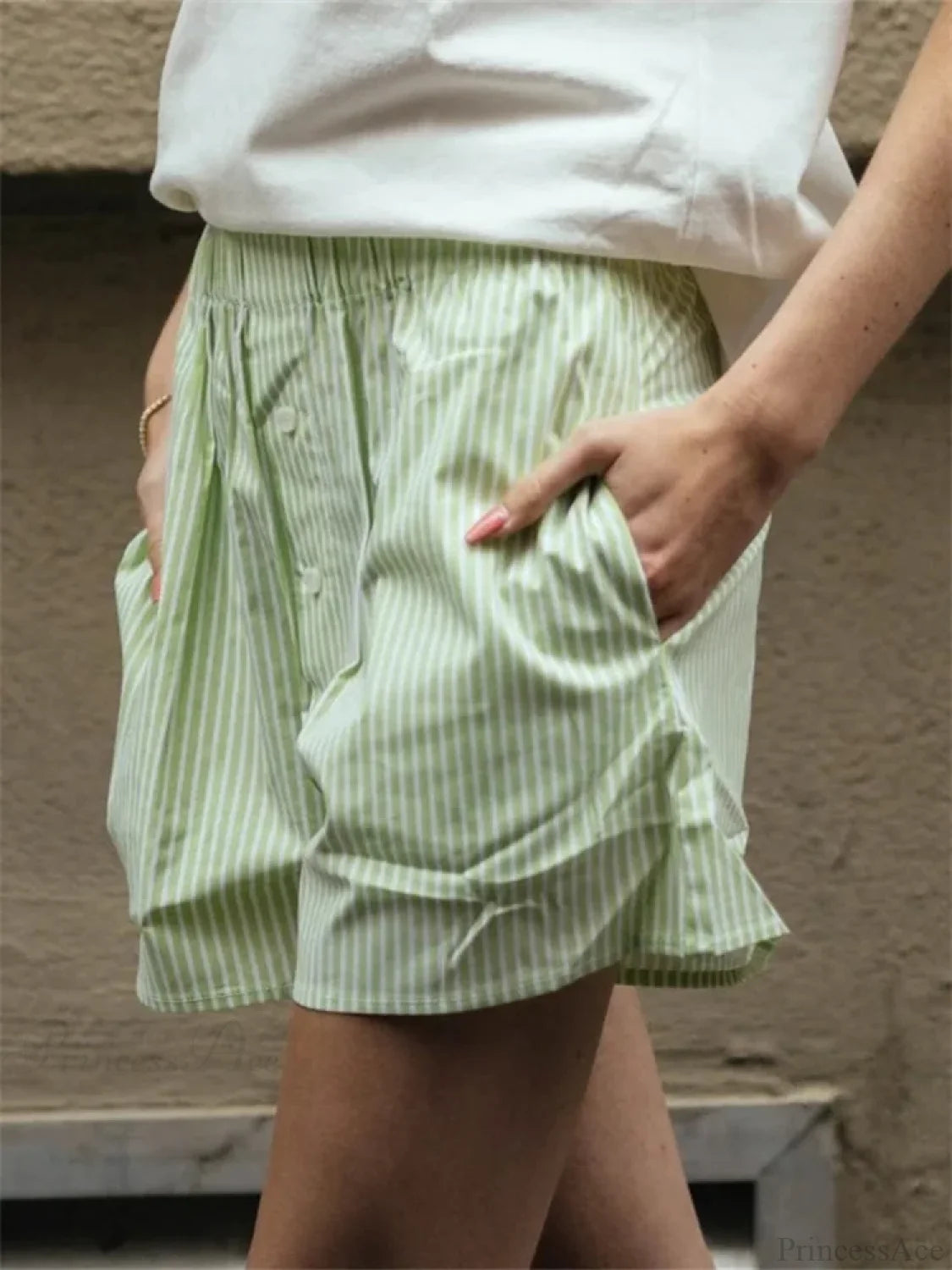 Striped Button High Waist Short short-250223