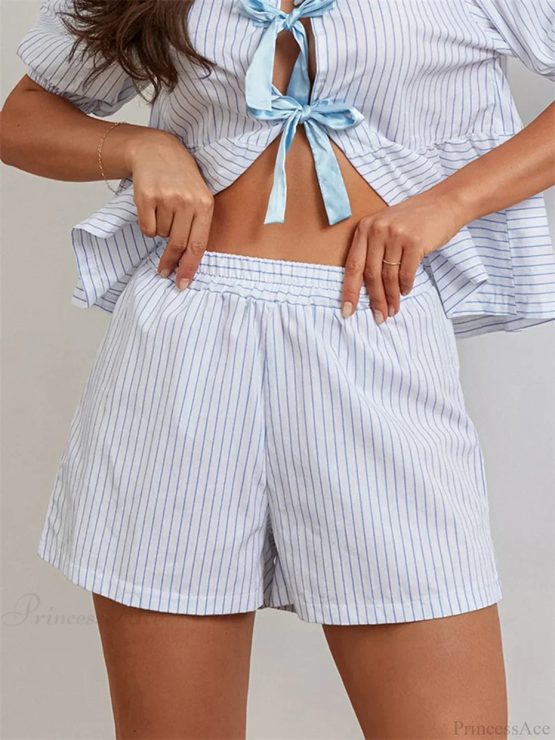 Striped Loose Elastic Waist Short short-250223