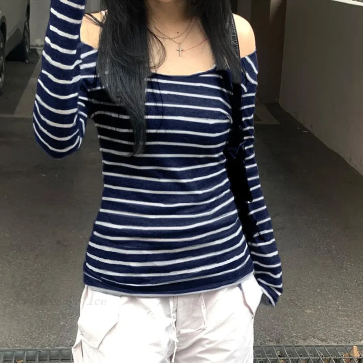 Striped O-neck Knit Top Blue / S