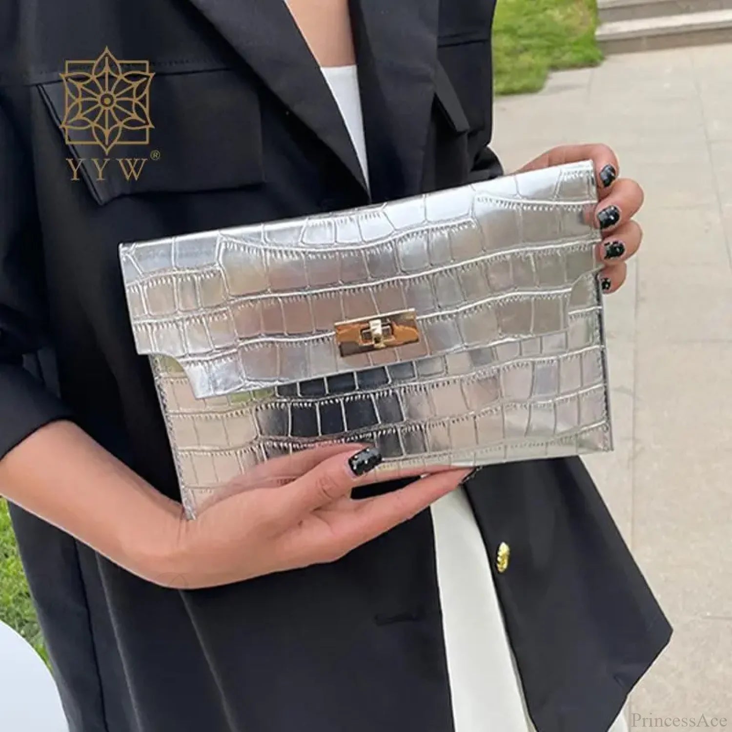 Thin Envelope Crocodile Pattern Wristlet wristlet-250126