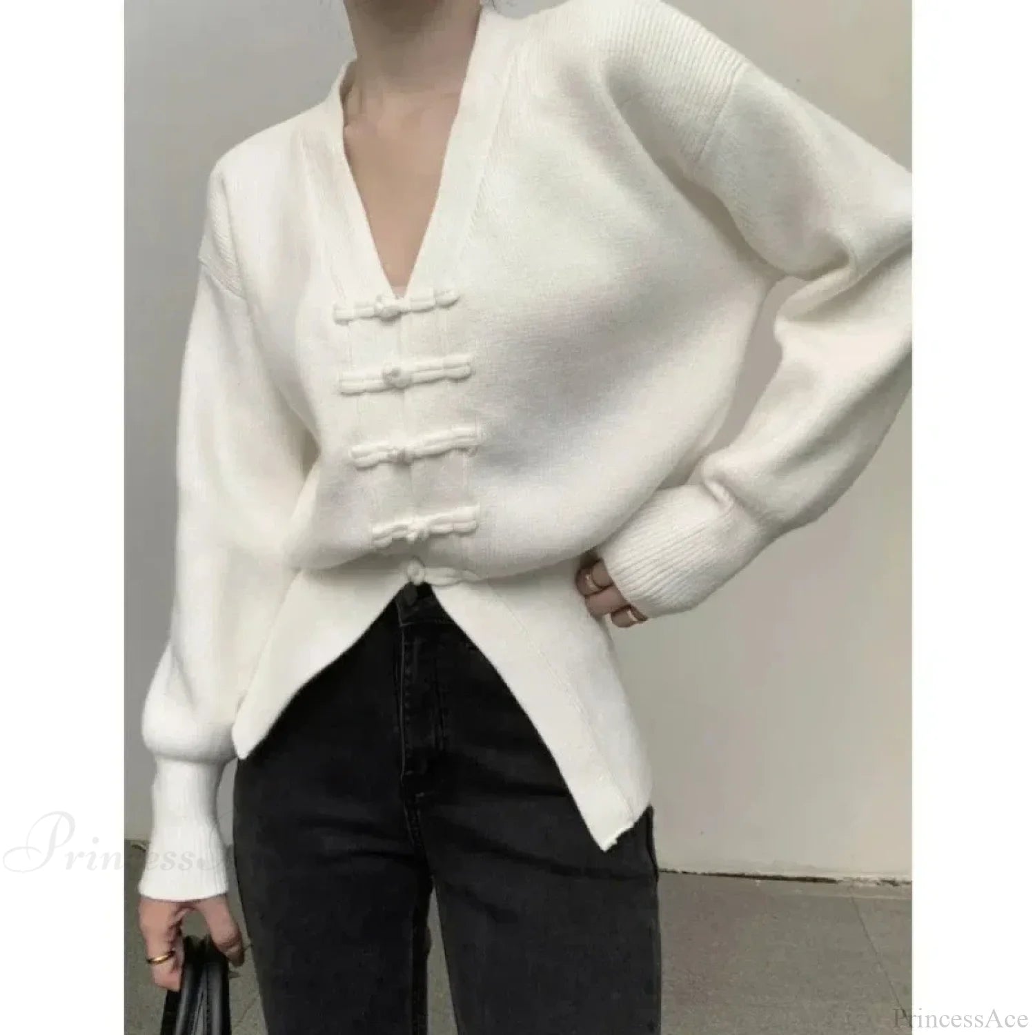 V-neck Buckle Long Sleeve Cardigan