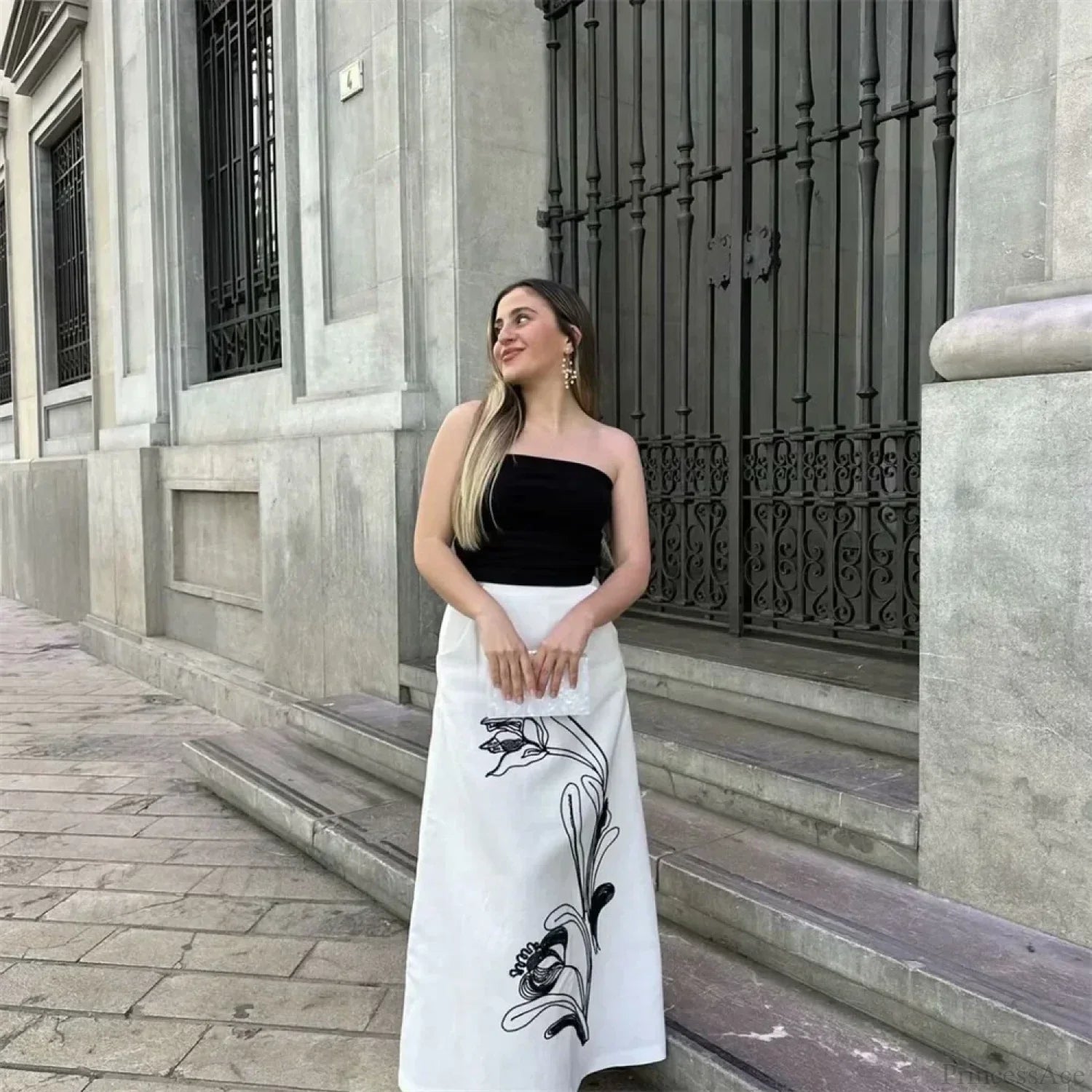 Versatile Contrast Colored Flower Embroidery High Waist Skirt WHITE / S skirt-250126