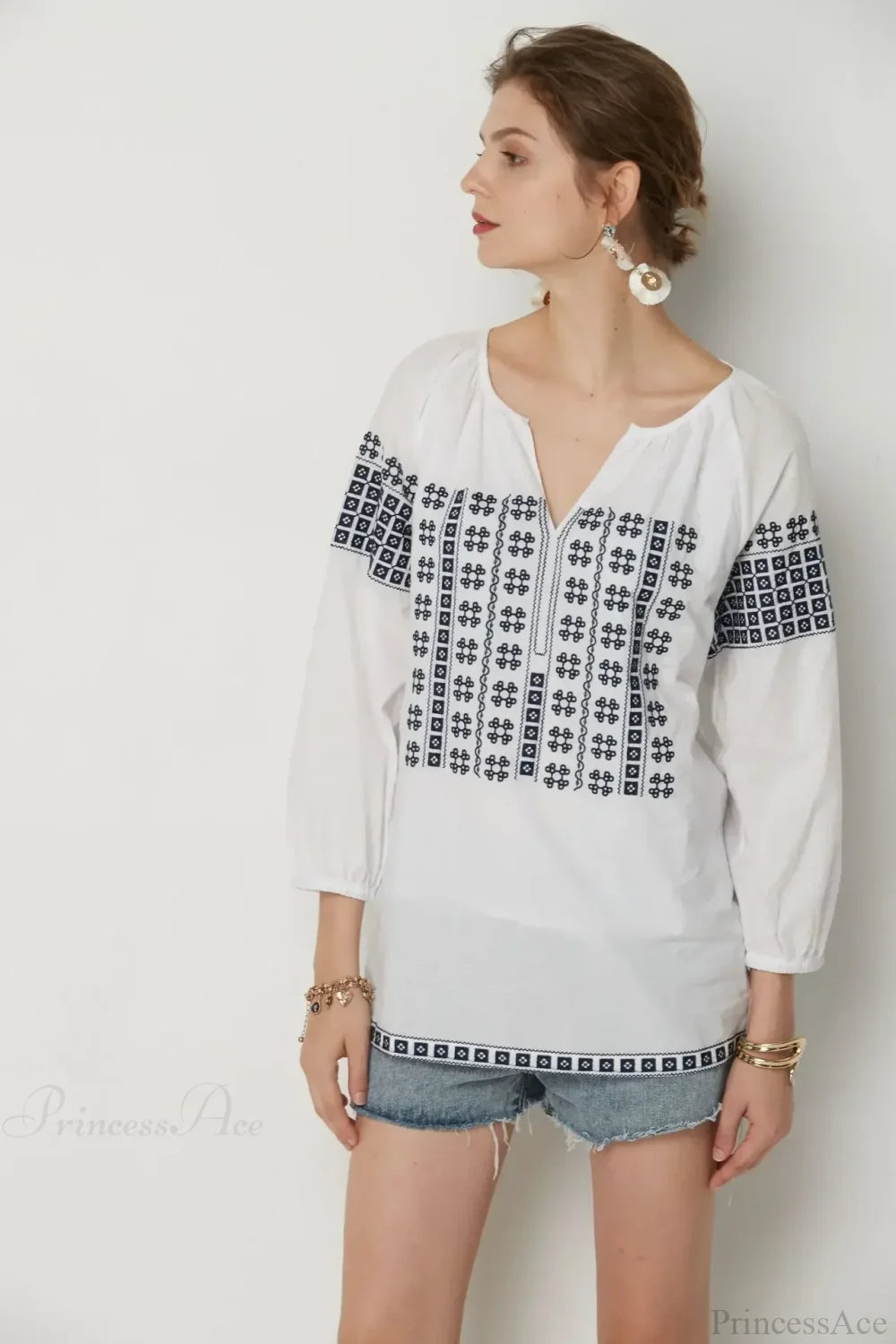 White Cotton Embroidery V-Neck Loose Pullover Boho Blouse bohoblouse-250126