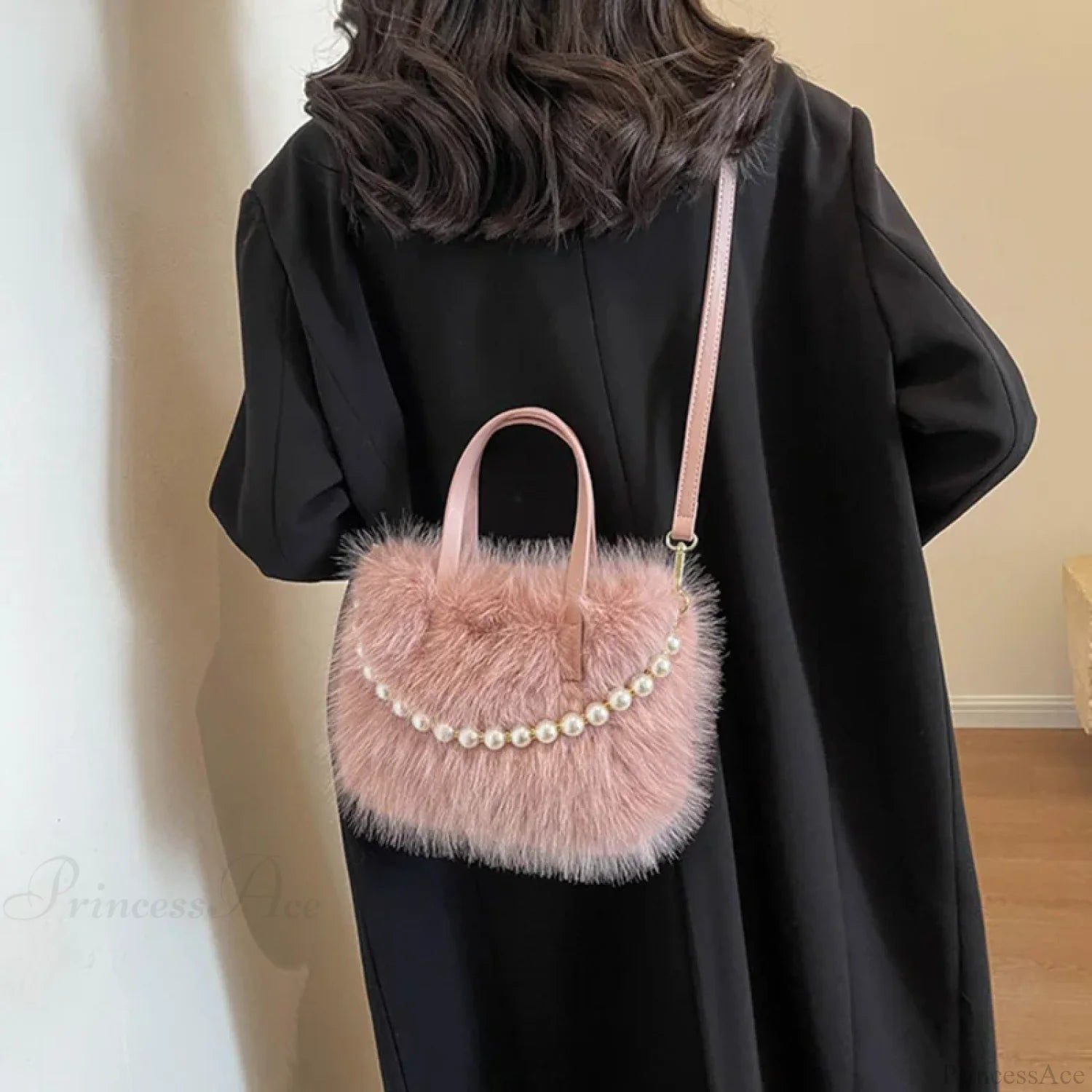 Winter Faux Fur Crossbody Pearl Chain Decor Handbag handbag-250126