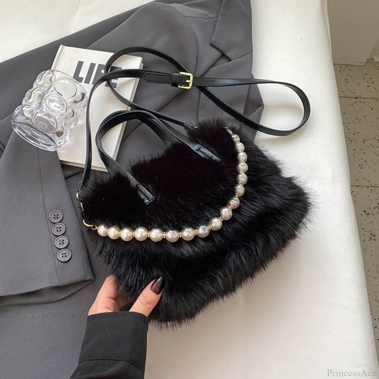 Winter Faux Fur Crossbody Pearl Chain Decor Handbag Black / 22x17x9cm handbag-250126