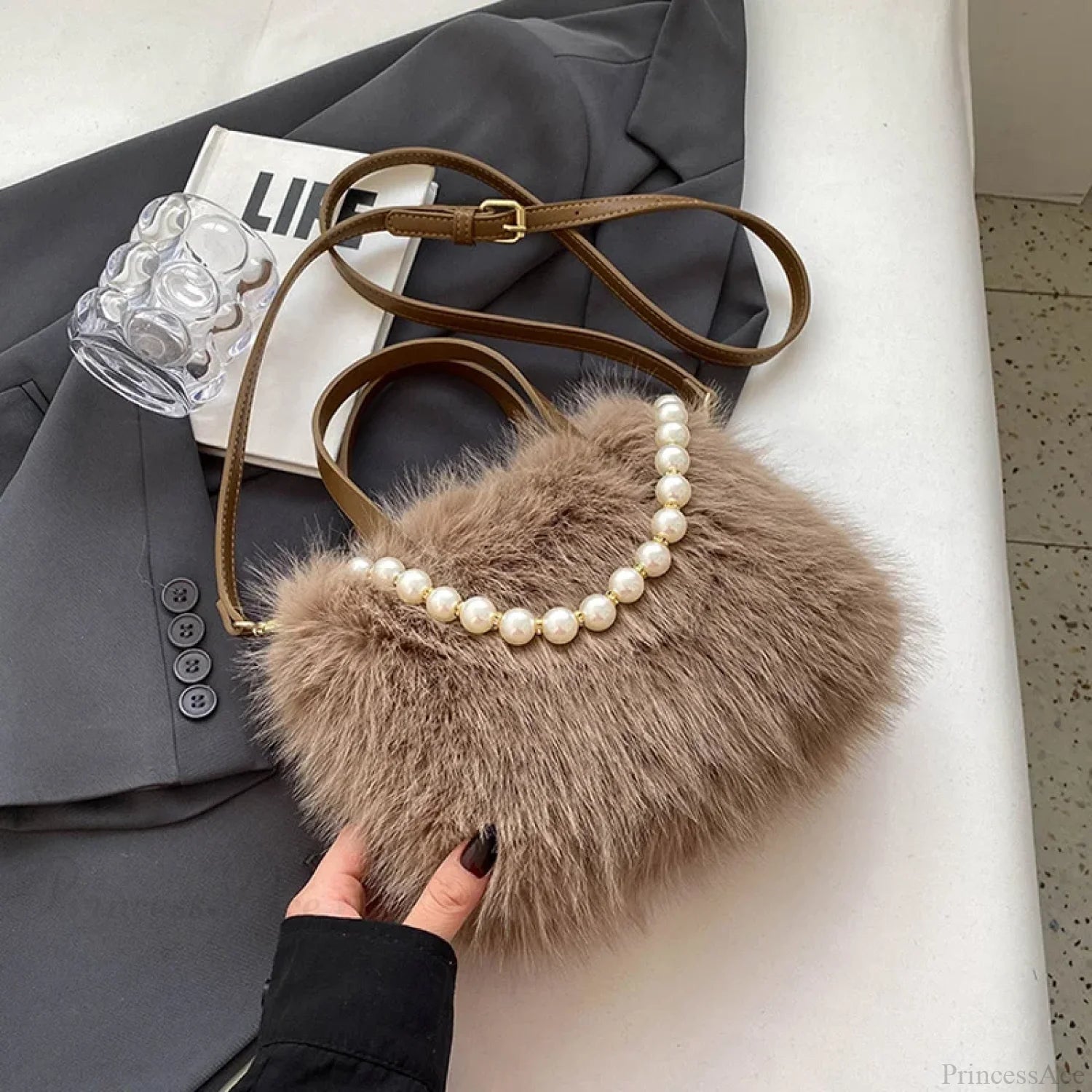 Winter Faux Fur Crossbody Pearl Chain Decor Handbag Coffee / 22x17x9cm handbag-250126
