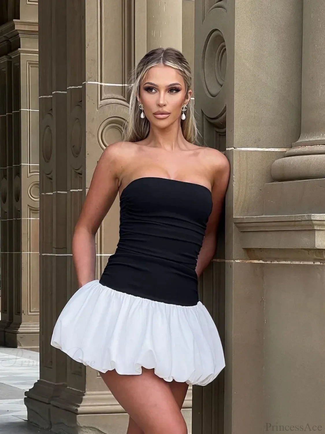 Women Chic Skinny Spliced Backless Flower Bud Mini Sexy Christmas Party Dress Black White / S